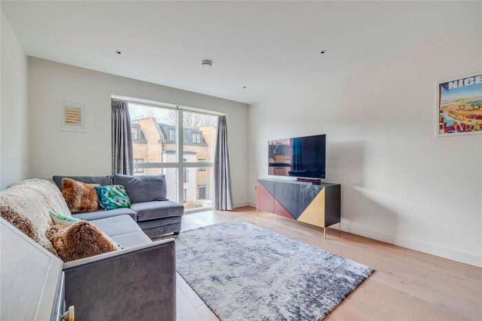 1 Bedroom Flat To Rent In Fulham High Street, London, SW6