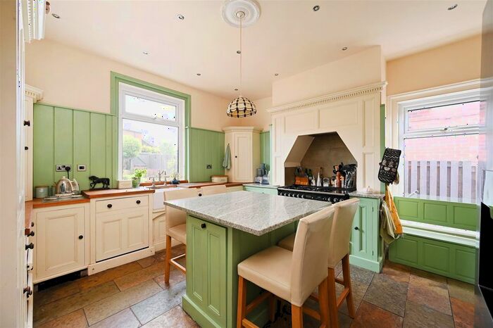 4 Bedroom Detached House For Sale In Thornby House, Whittington Hill, Chesterfield, S41