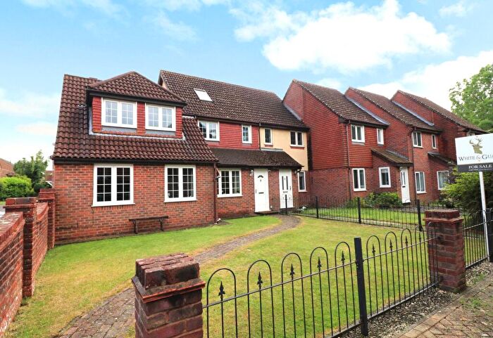 4 Bedroom End Of Terrace House For Sale In Repton Gardens, Hedge End, SO30