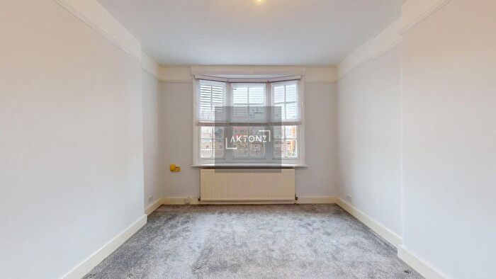 1 Bedroom Studio To Rent In Hunter Street, St Pancras, London, WC1N