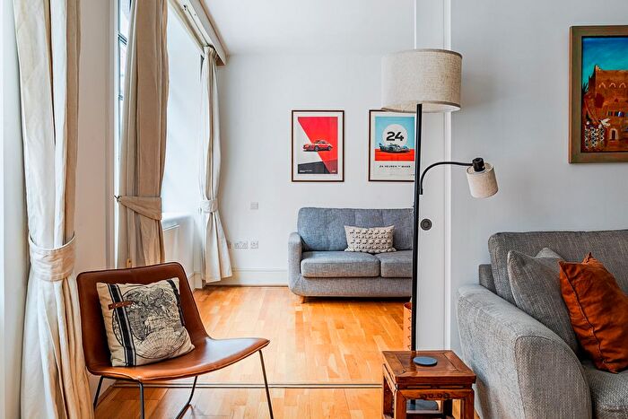 2 Bedroom Flat To Rent In Kean Street, Covent Garden, WC2B