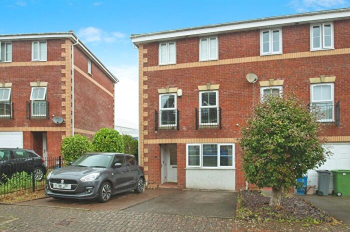 4 Bedroom Town House For Sale In Heol Dewi Sant, Heath, Cardiff, CF14
