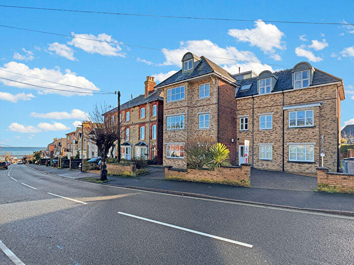 2 Bedroom Apartment For Sale In Mill Hill Road, Cowes, PO31