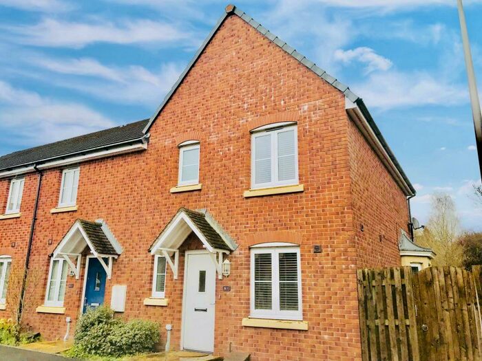 3 Bedroom End Of Terrace House To Rent In Clos Pwll Glo, Merthyr Tydfil, CF47