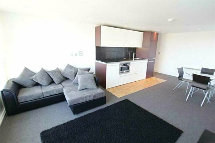 2 Bedroom Flat To Rent In Huntingdon Street, Nottingham, Nottinghamshire, NG1