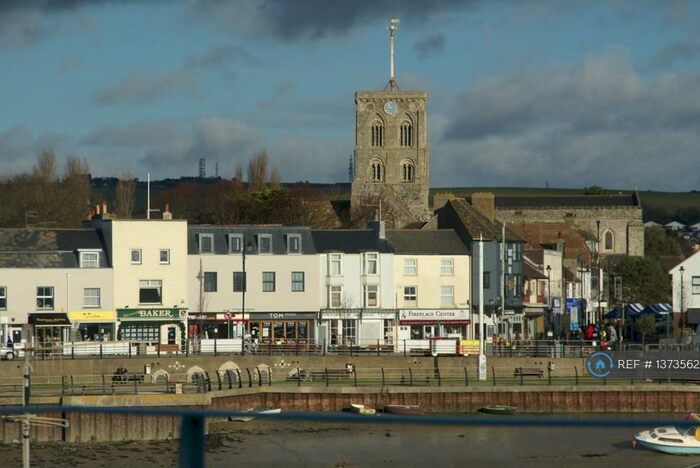 2 Bedroom Flat To Rent In Beach Green, Shoreham-By-Sea, BN43