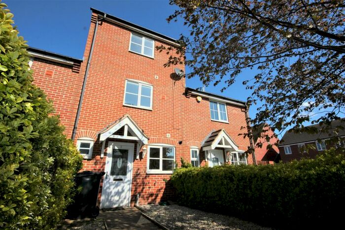 3 Bedroom Town House To Rent In Yeldersley Court, Grantham, NG31