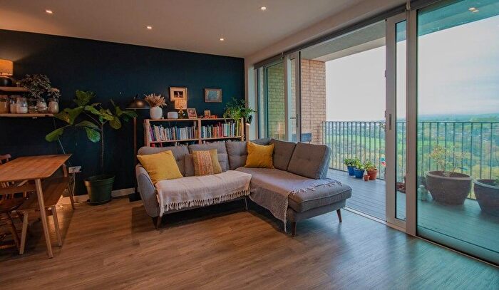 2 Bedroom Flat For Sale In Moorhen Drive, London, NW9