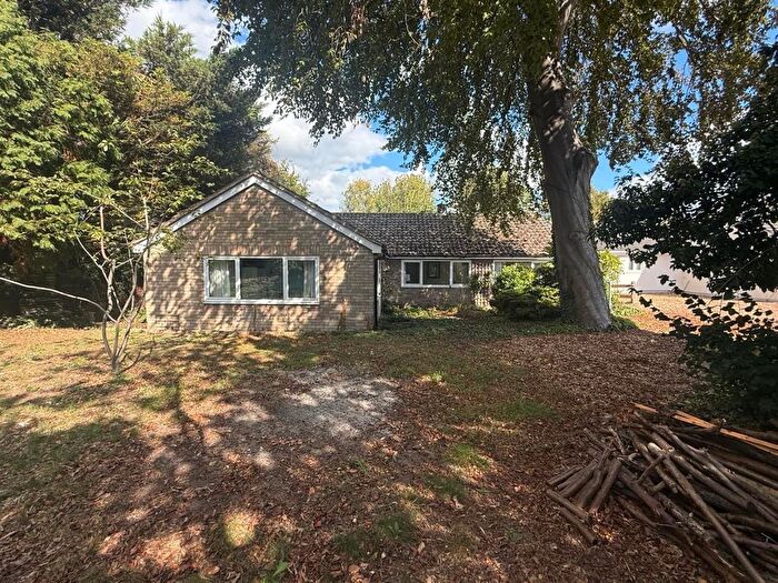 4 Bedroom Detached Bungalow For Sale In Ickleton Road, Duxford, Cambridge, CB22