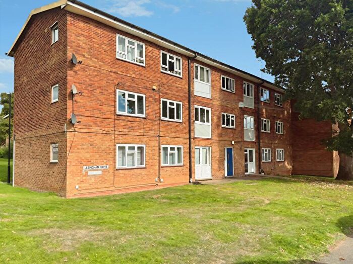 2 Bedroom Flat For Sale In Lesingham Drive, Tile Hill, Coventry, CV4