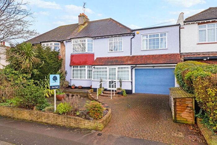6 Bedroom Semi Detached House For Sale In Salisbury Road, Carshalton, SM5