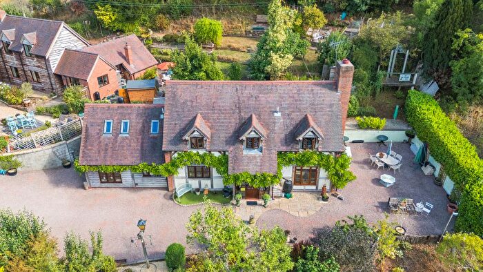 3 Bedroom Detached House For Sale In Kingswood, Martley, Worcester, WR6