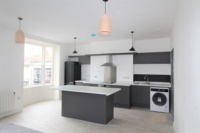 2 Bedroom Flat To Rent In Old Market Place, Ripon, North Yorkshire, HG4
