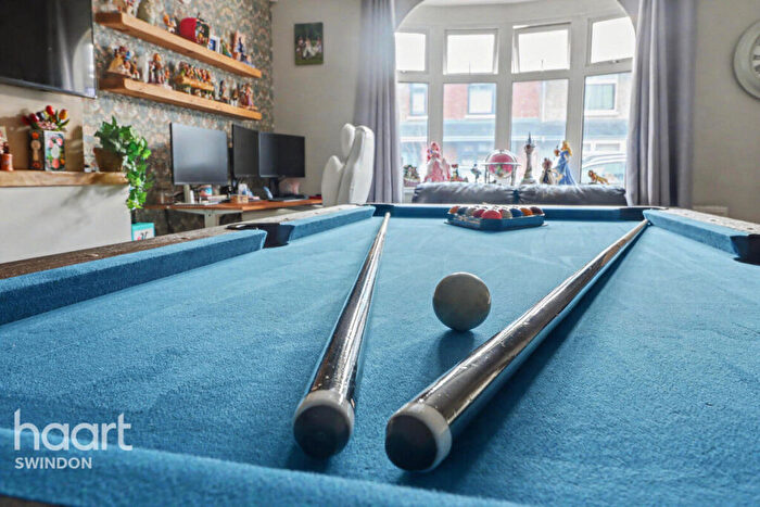 3 Bedroom Terraced House For Sale In Tydeman Street, Swindon, SN2