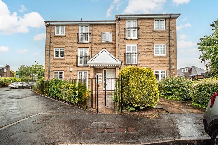 2 Bedroom Flat To Rent In Mountjoy Road, Greenhead, Huddersfield, HD1