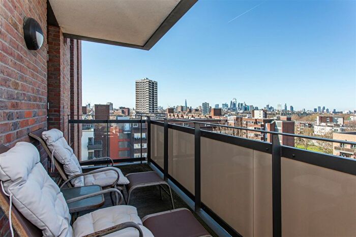 2 Bedroom Flat For Sale In Geoff Cade Way, Mile End, E3