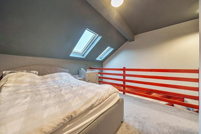 1 Bedroom Terraced House To Rent In Robertson Close, Newbury, RG14