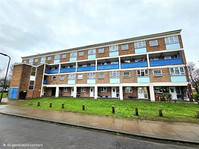4 Bedroom Flat To Rent In Gallery Gardens, Northolt, UB5