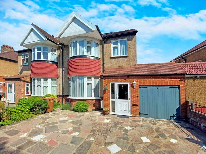 Houses for sale & to rent in HA2 7LN, Imperial Close, Headstone North