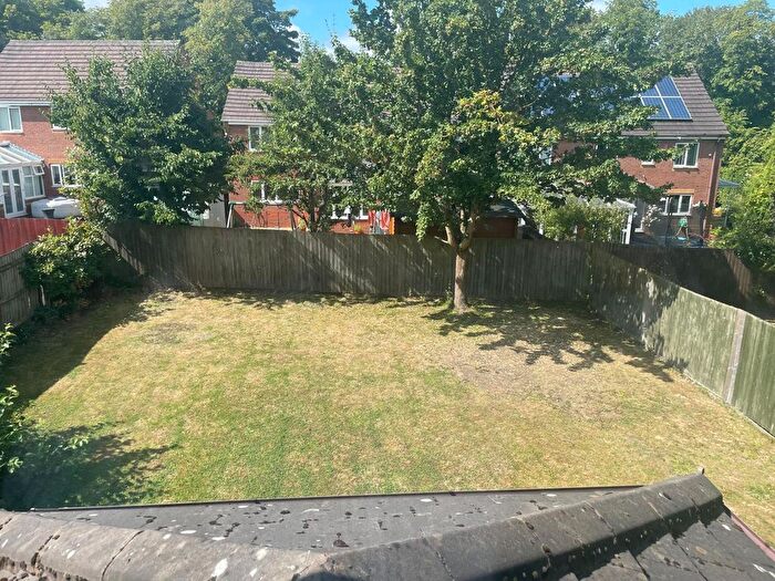 1 Bedroom Detached House To Rent In Crabtree Road, Walsall, WS1