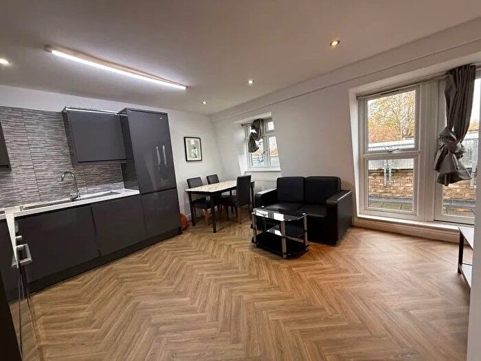 2 Bedroom Flat To Rent In White Horse Road, London, E1