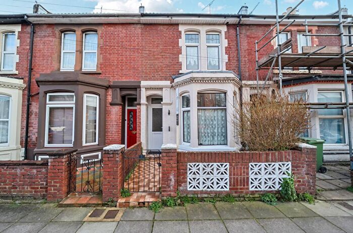 4 Bedroom Terraced House For Sale In Alexandra Road, Portsmouth, Hampshire, PO1