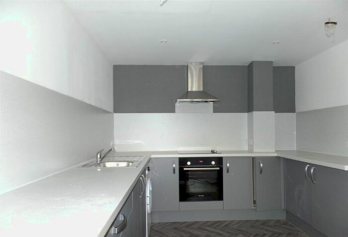 3 Bedroom Flat To Rent In Lower Rock Gardens, Brighton, BN2