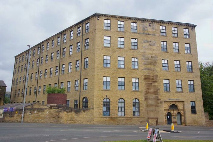 1 Bedroom Apartment To Rent In Pellon Lane, Halifax, HX1