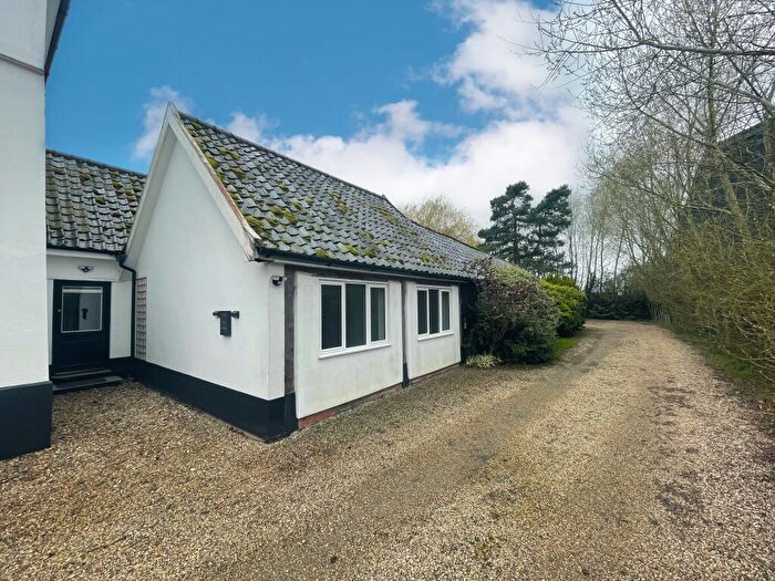 2 Bedroom Bungalow To Rent In Traice Road, Fundenhall, Norwich, NR16