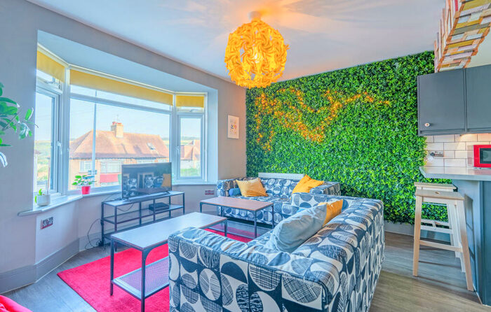 6 Bedroom End Of Terrace House To Rent In Widdicombe Way, Brighton, BN2