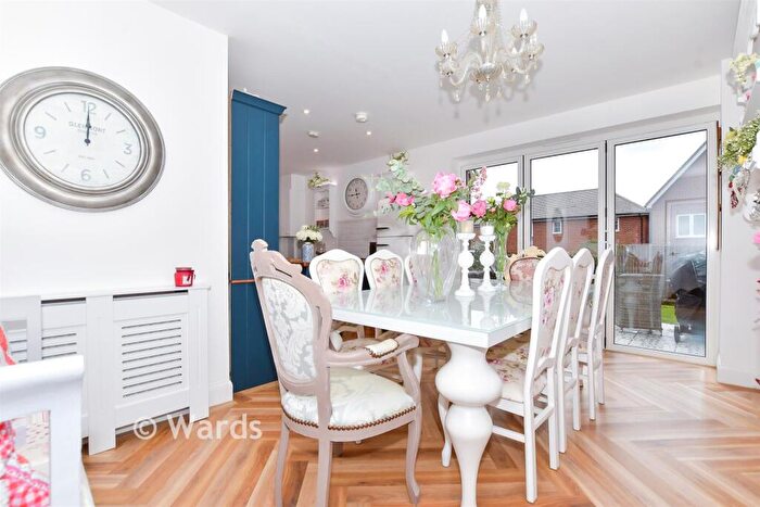 4 Bedroom Detached House For Sale In Mason Lane, Rochester, Kent, ME1