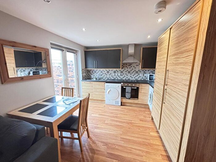 2 Bedroom House To Rent In A Norton House Cardigan Road, Leeds, LS6