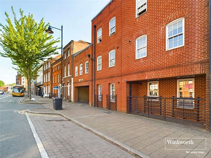 1 Bedroom Flat To Rent In Home Court, London Street, Reading, Berkshire, RG1