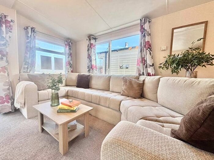 2 Bedroom Mobile/park Home For Sale In Kiln Ln, Gisburn, BB7