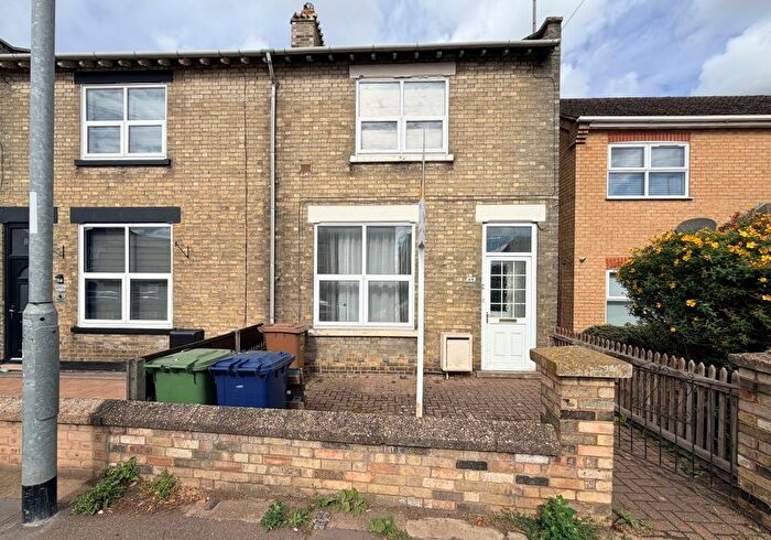 3 Bedroom Terraced House For Sale In Station Road, March, Cambridgeshire, PE15