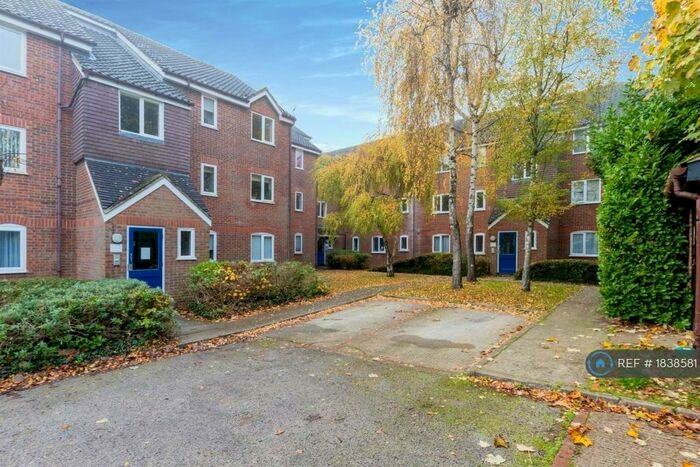 2 Bedroom Flat To Rent In Haysman Close, Letchworth Garden City, SG6