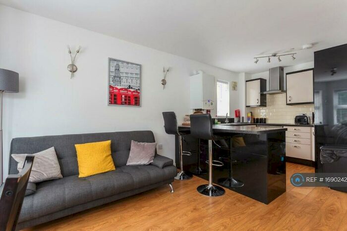 2 Bedroom Flat To Rent In Manor Road, Bournemouth, BH1