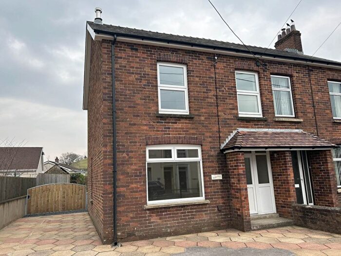 3 Bedroom Semi-Detached House To Rent In Dolau Ville, Llanybydder, Carmarthenshire, SA40