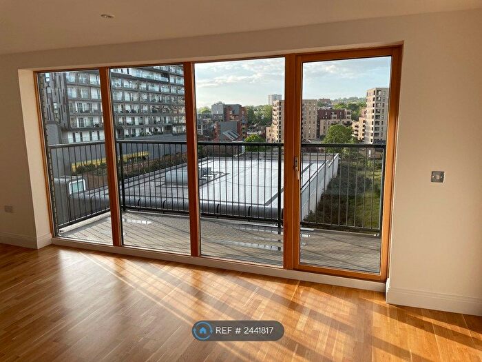2 Bedroom Flat To Rent In Weston Point, London, SE18