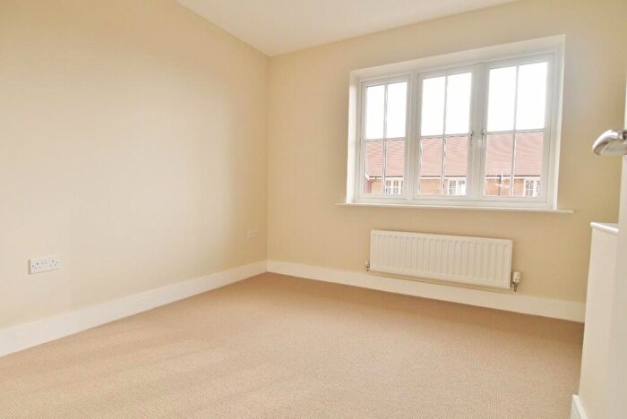 2 Bedroom End Of Terrace House To Rent In Longhurst Avenue, Highwood, Horsham, RH12