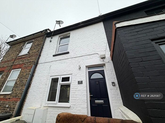 2 Bedroom Terraced House To Rent In Sidney Road, Rochester, ME1