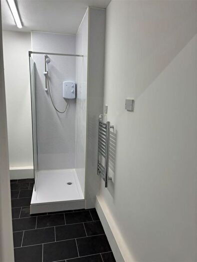 1 Bedroom Flat To Rent In Lower Oxford Street, Castleford, WF10