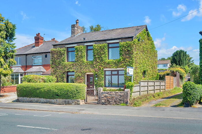 3 Bedroom Detached House For Sale In Chorley Road, Heath Charnock, Lancashire, PR6