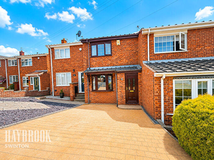 2 Bedroom Terraced House For Sale In The Croft, Conisbrough, DN12