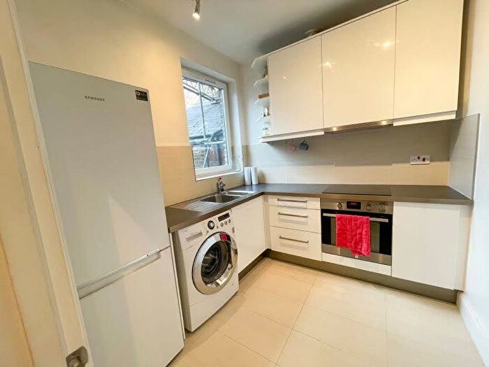 1 Bedroom Flat To Rent In Northfield Avenue, Northfield, W13