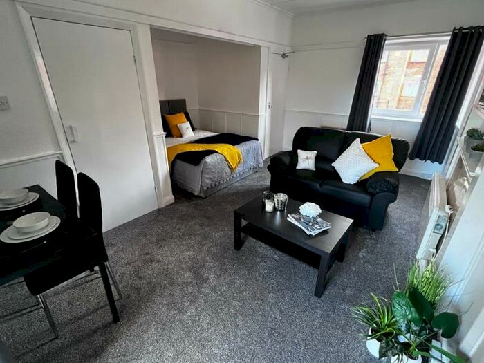 Studio To Rent In Cumberland Court, LS6