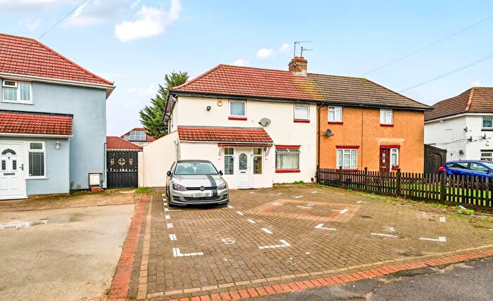7 Bedroom Semi-Detached House For Sale In Warrington Avenue, Berkshire, SL1