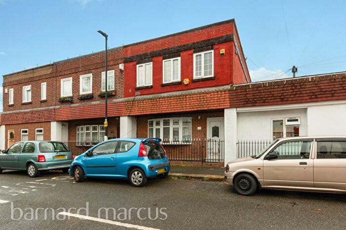 3 Bedroom End Of Terrace House For Sale In Woodmansterne Road, London, SW16