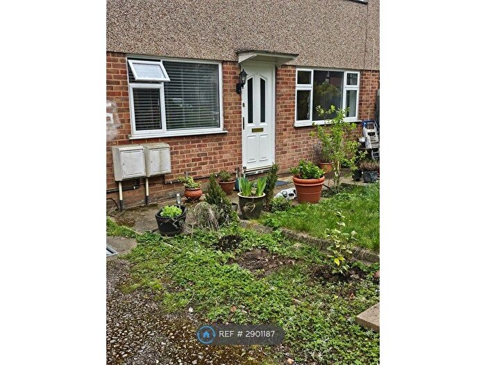 2 Bedroom Maisonette To Rent In St. Stephens Court, Enfield, EN1
