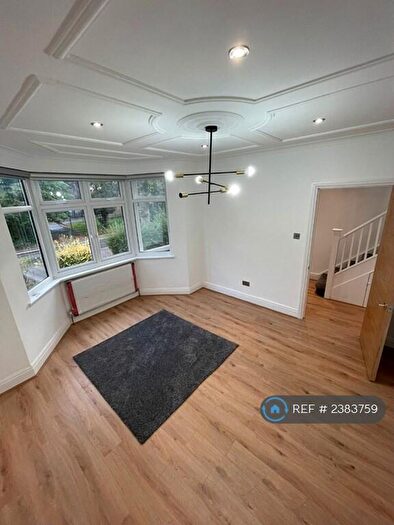 3 Bedroom Semi-Detached House To Rent In Parsonage Lane, Enfield, EN2